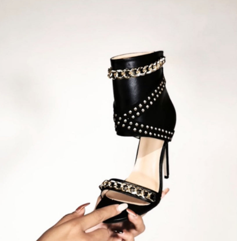High-heeled Iron Chain