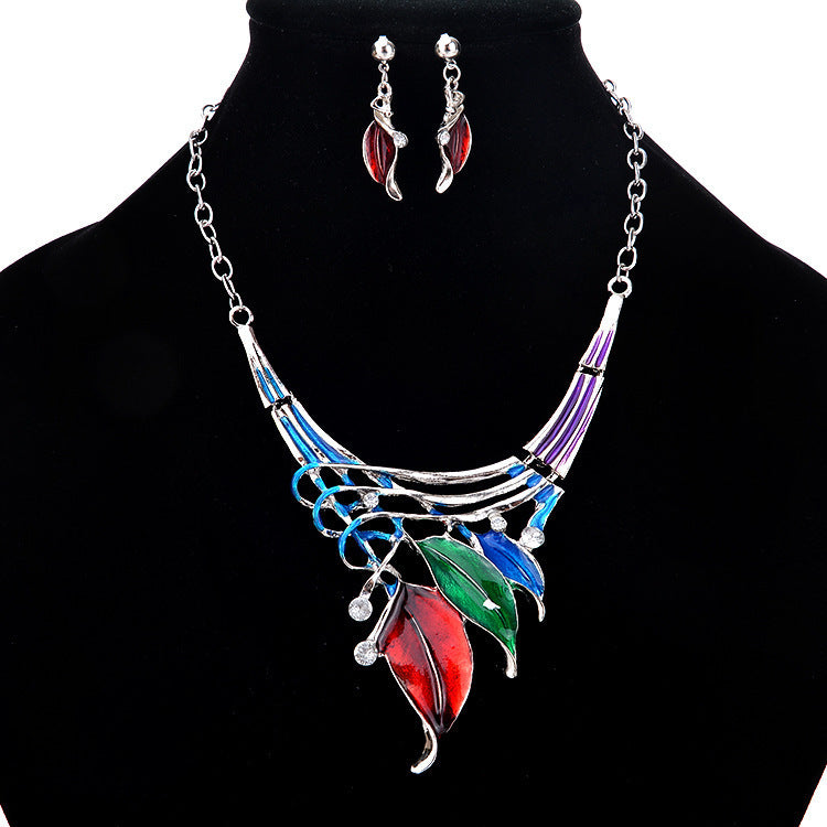 Leaf Shaped Necklace And Earring Set