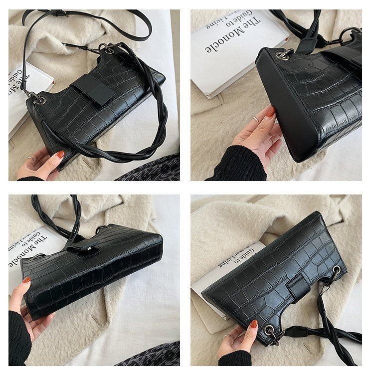 ANDO One-shoulder Underarm Bag