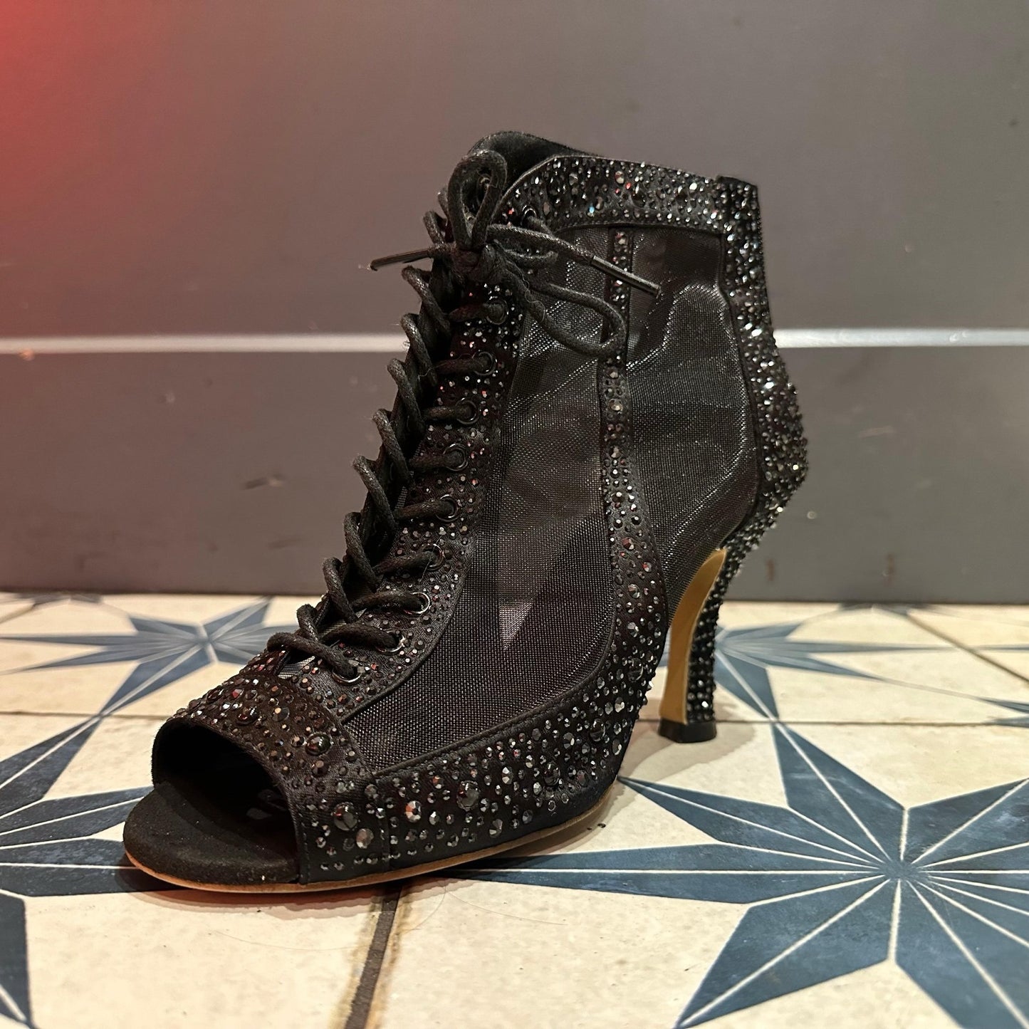 Rhinestone Dancin'